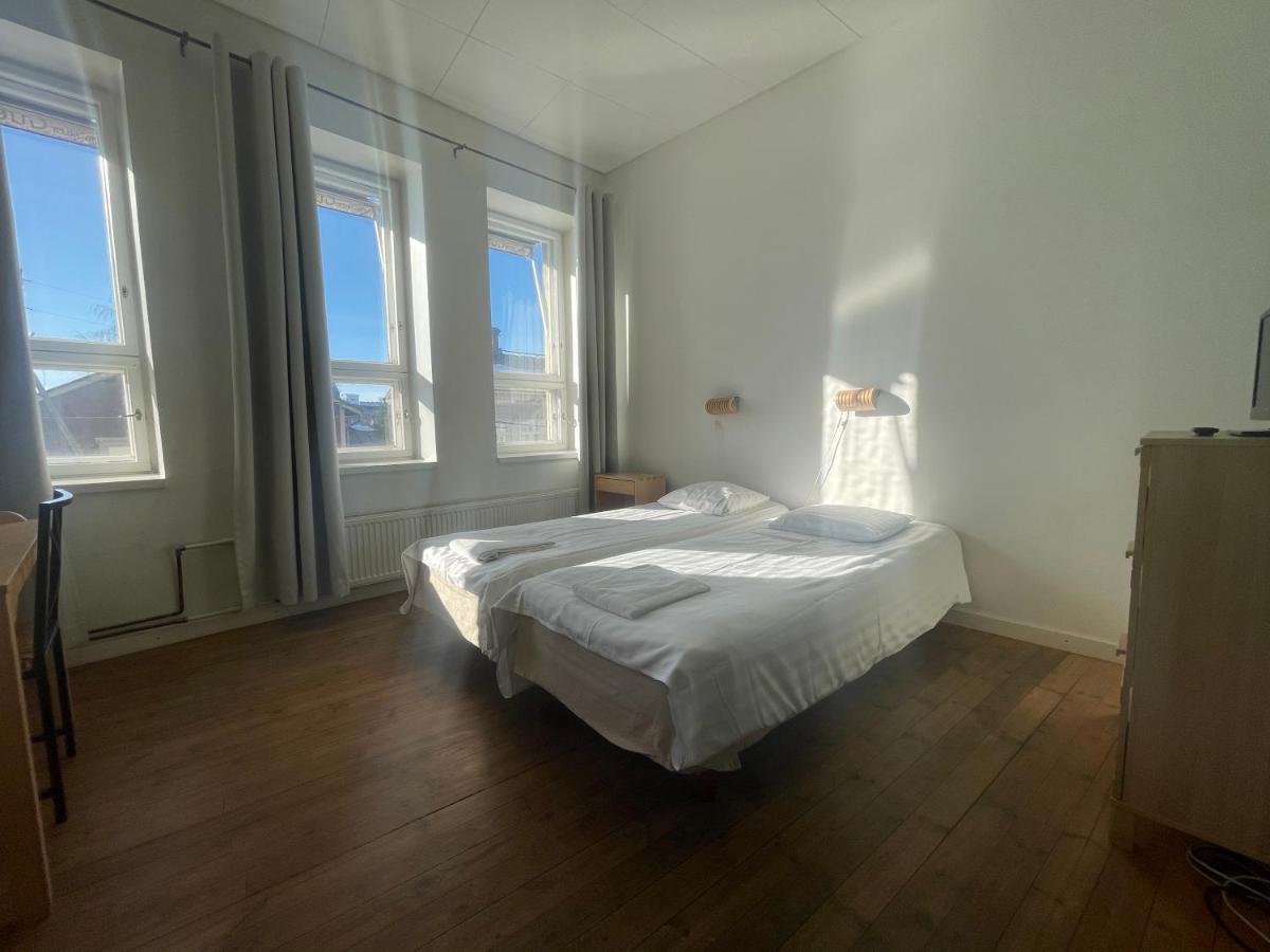 פיטרסארי Jugend Boutique Guesthome מראה חיצוני תמונה